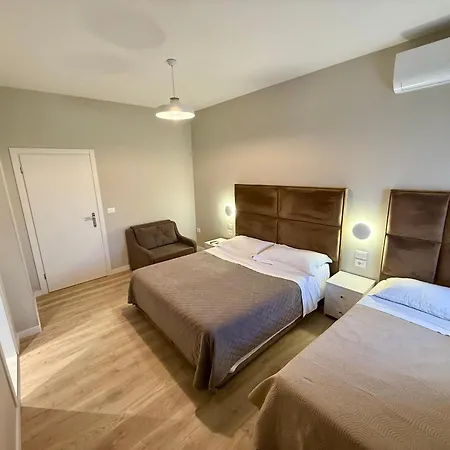 Dionis Pensionat 2*