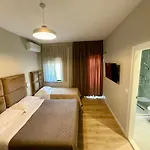 Dionis بيت ضيافة 2*