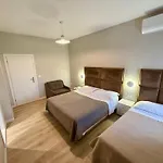 Dionis بيت ضيافة 2*